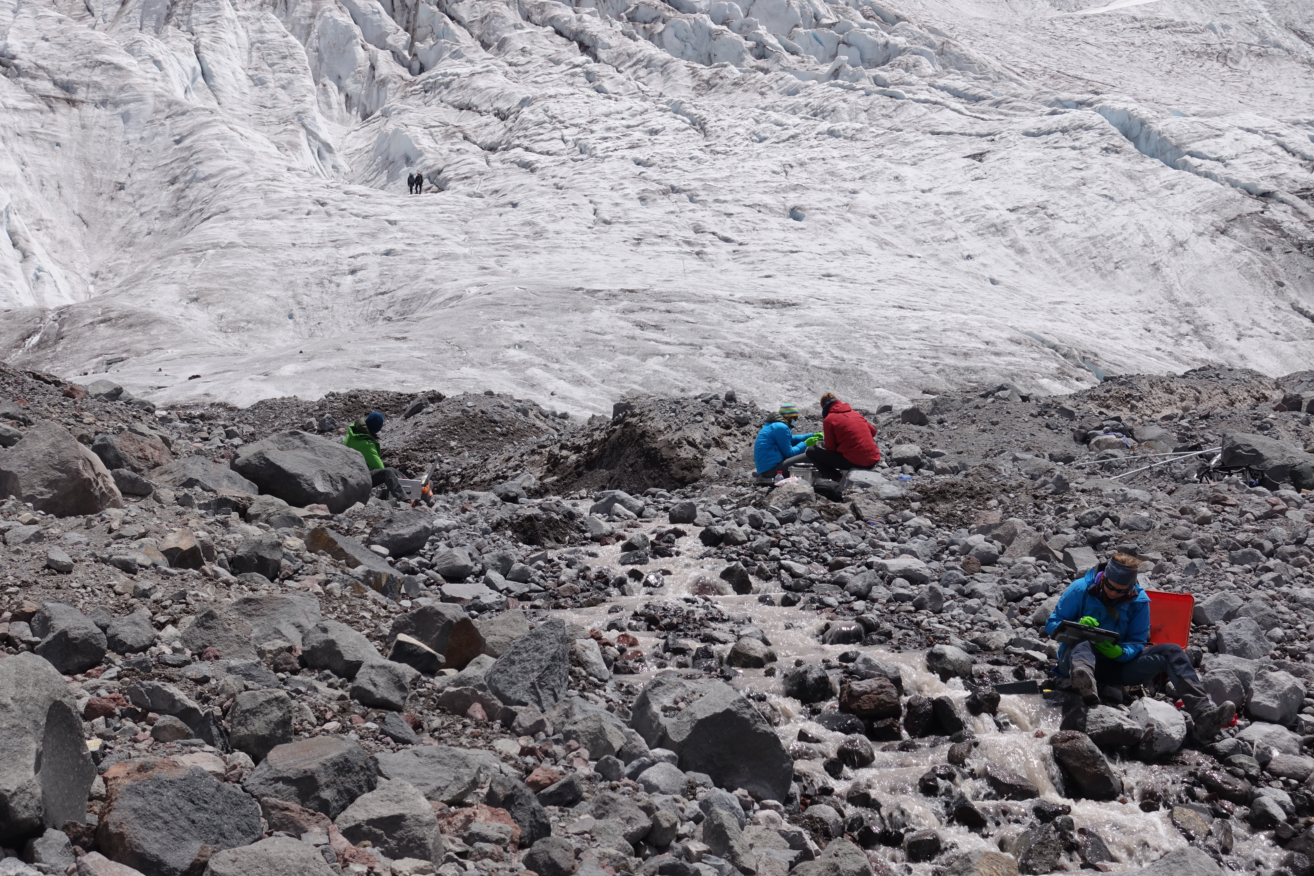 Antizana Volcano, Ecuador, Feb 2020. From left to right:Mike Styllas, Matteo Tolosano, Vincent De Staercke, Martina Schön. Photo credits: Patricio Andino 
