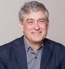 Portrait of Florian Rüker