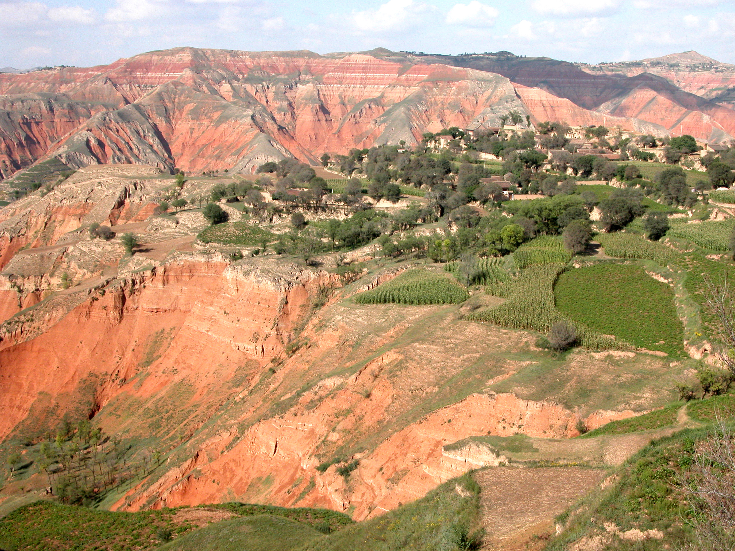 Cenozoic red deposits of the Linxia Basin in Gansu Province, northwestern China Figure 1
