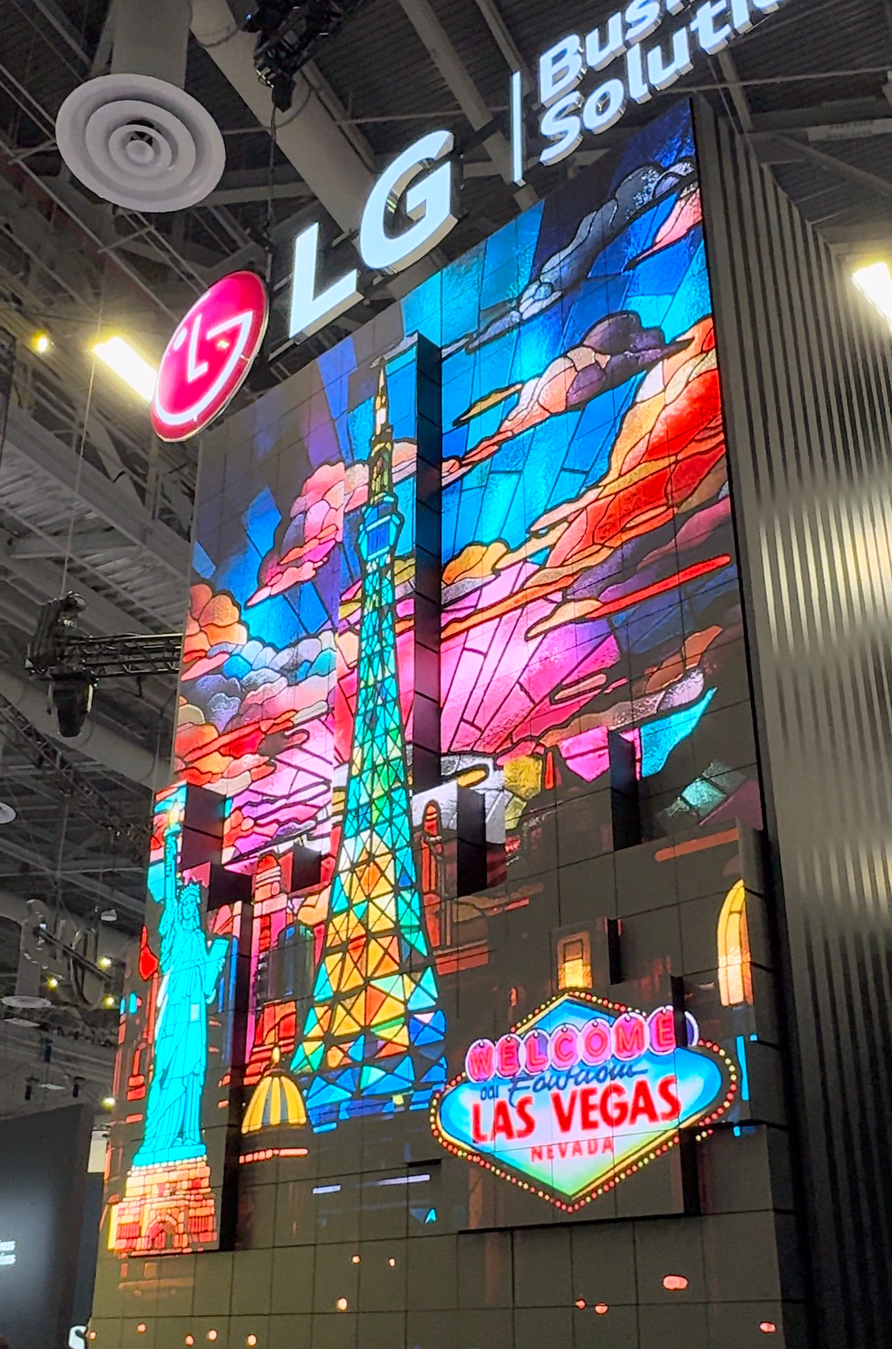 LG Booth 'Step Into Spectacular' Experience with moving LED panels