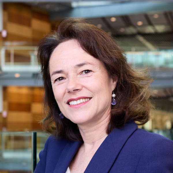 Portrait photo of Carola Vinuesa