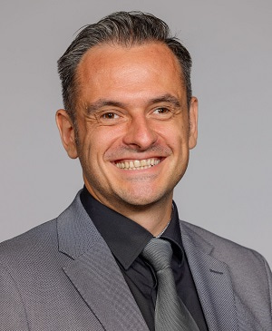 Dr. Botond Cseh Dr. Botond Cseh