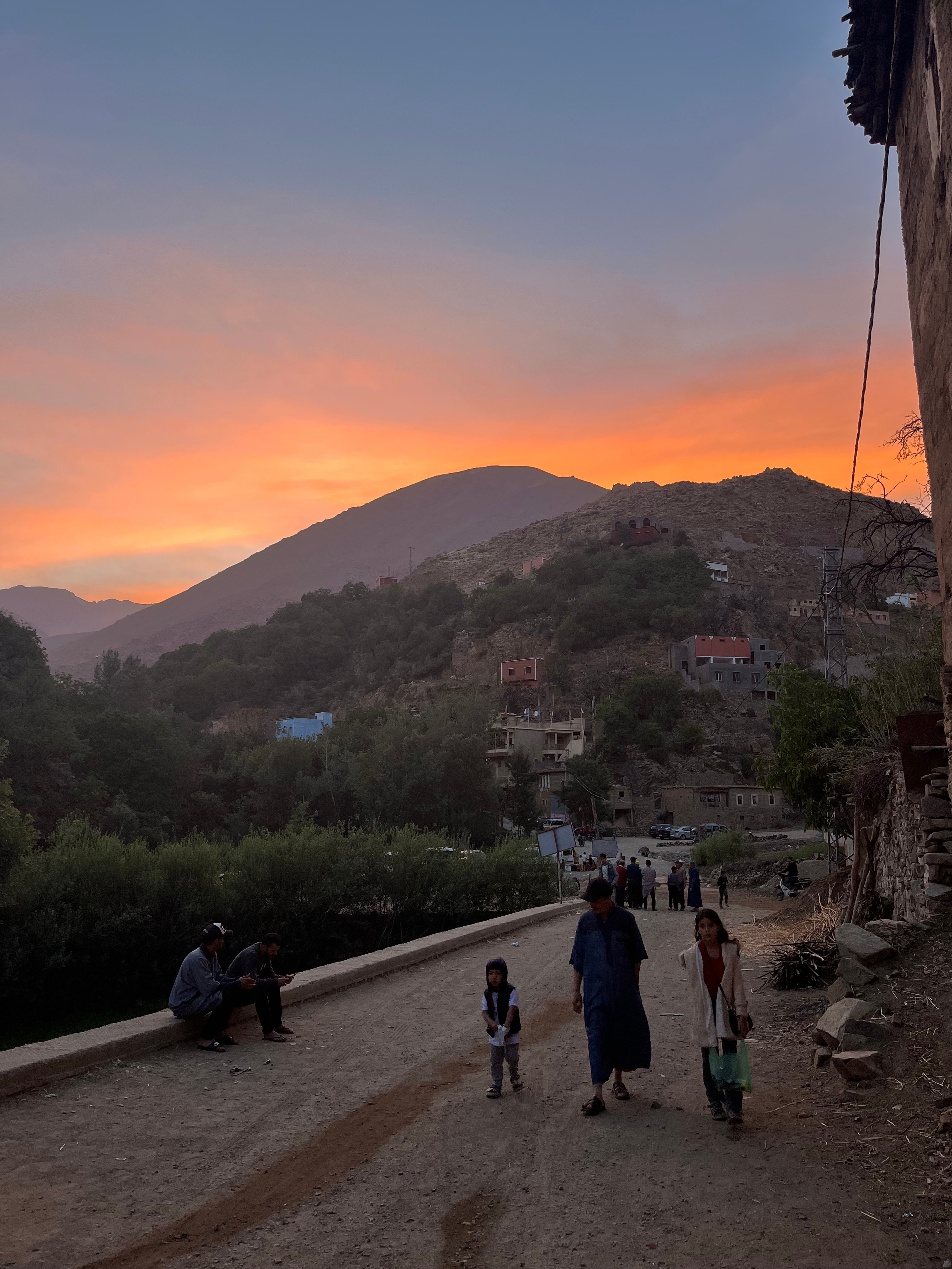 Walking through Amsouzart