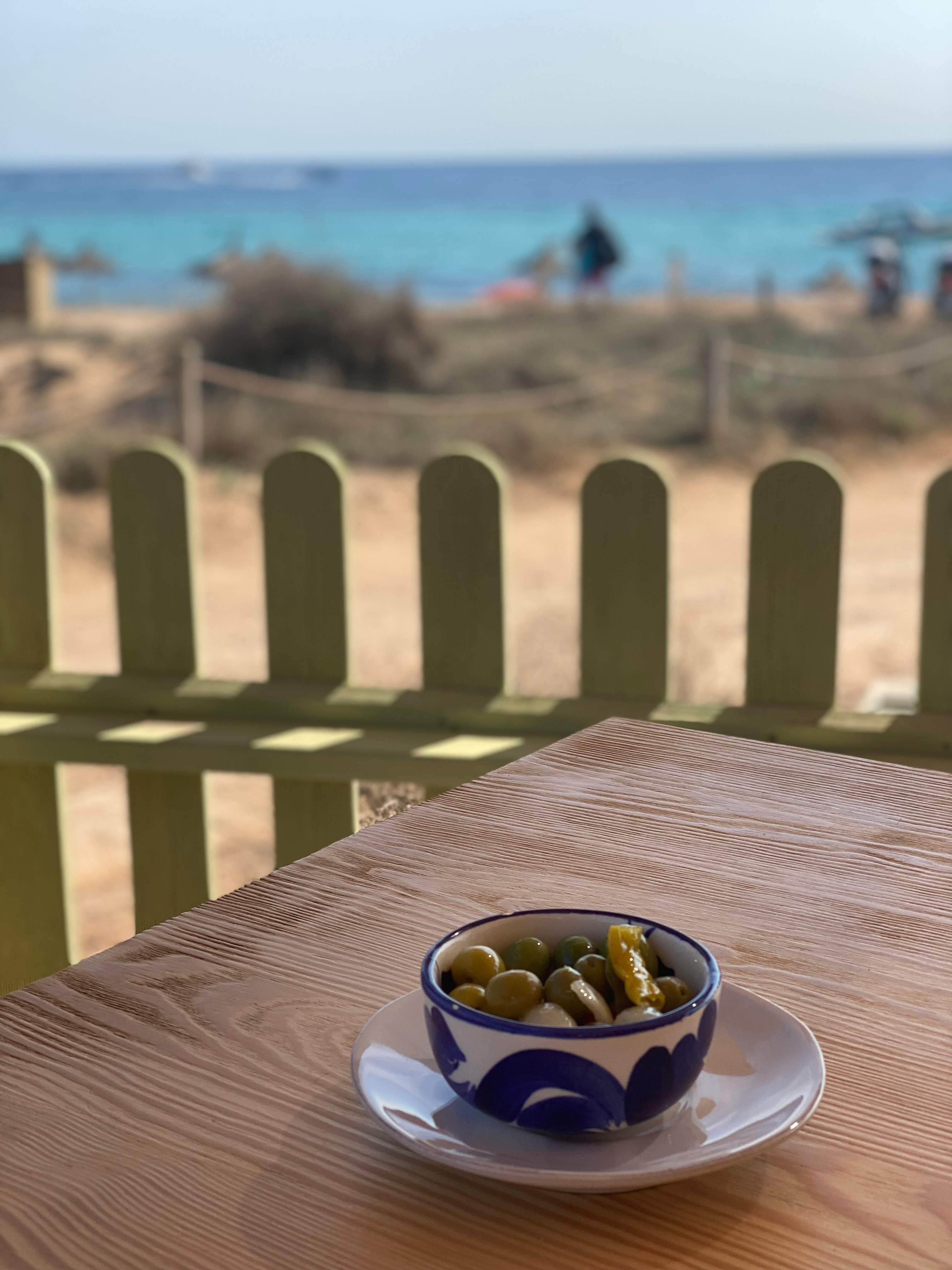 While waiting for the main meal, olives are typically served as an appetizer in Spanish restaurants. Picture taken on the island of Formentera (Spain)/Source: CAROLINA DONAT