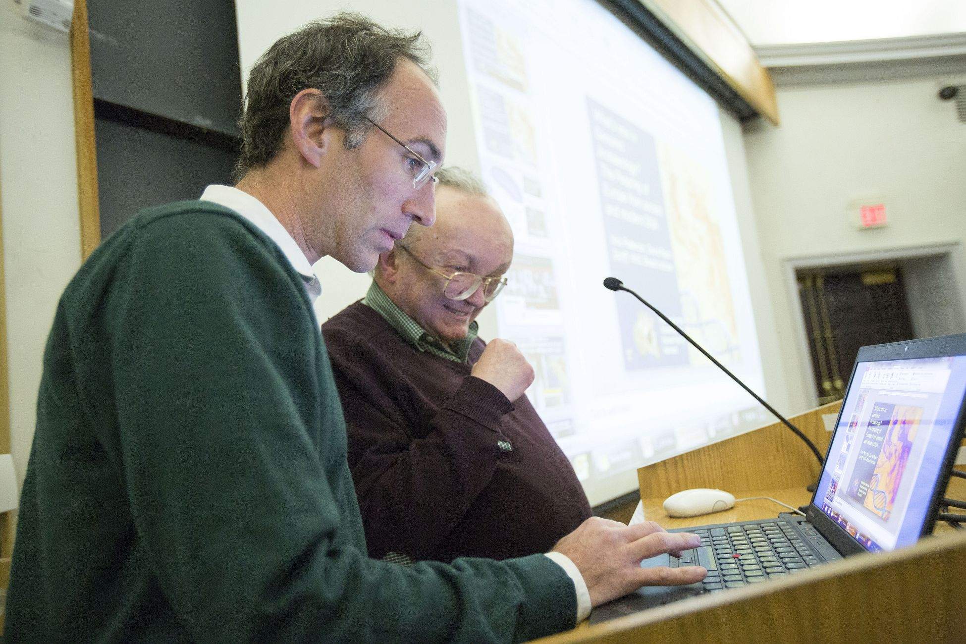 Co-authors David Reich and Nick Patterson during a 2014 Science of the Human Past lecture on European origins. Credit: Kris Snibbe/Harvard University.