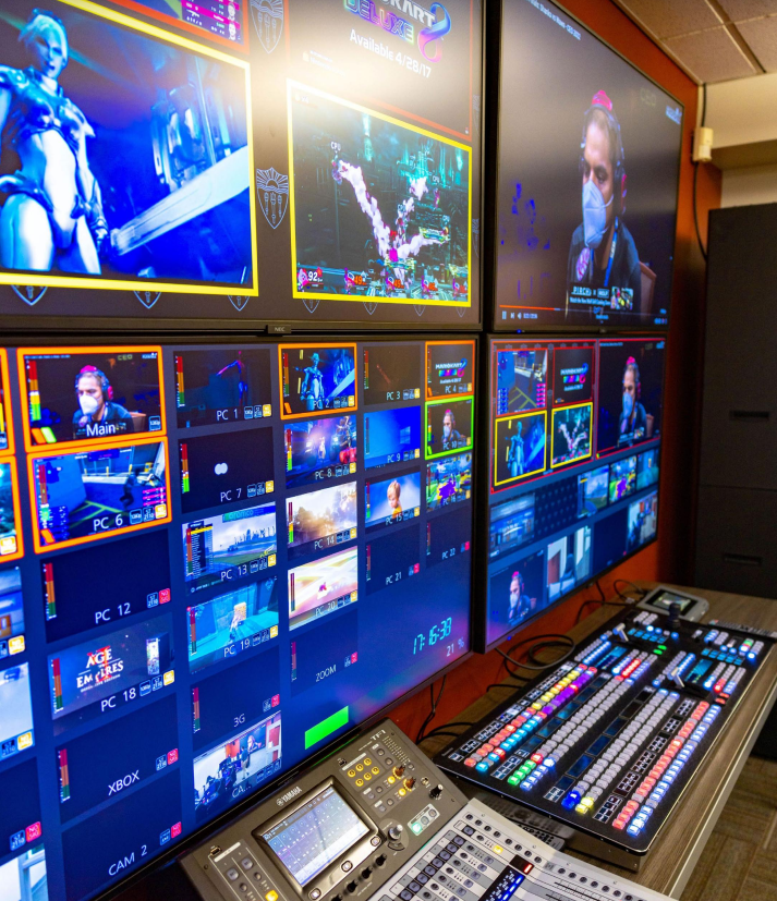 Studio in the Digital Creative Lab at USC