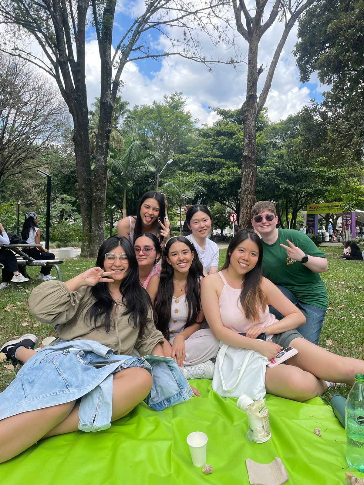 Photo taken during the picnic with volunteers at UPB