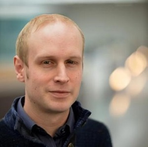 Portrait photo of Dr. Mark Roberts