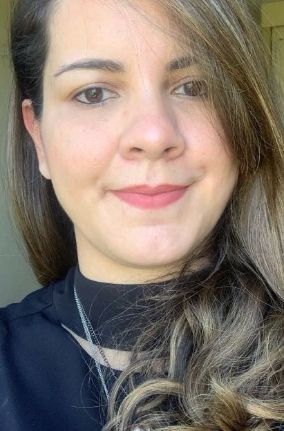 Photo of Dr Érika Carvalho de Aquino