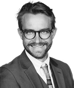 Portrait of Dr Andreas Laustsen