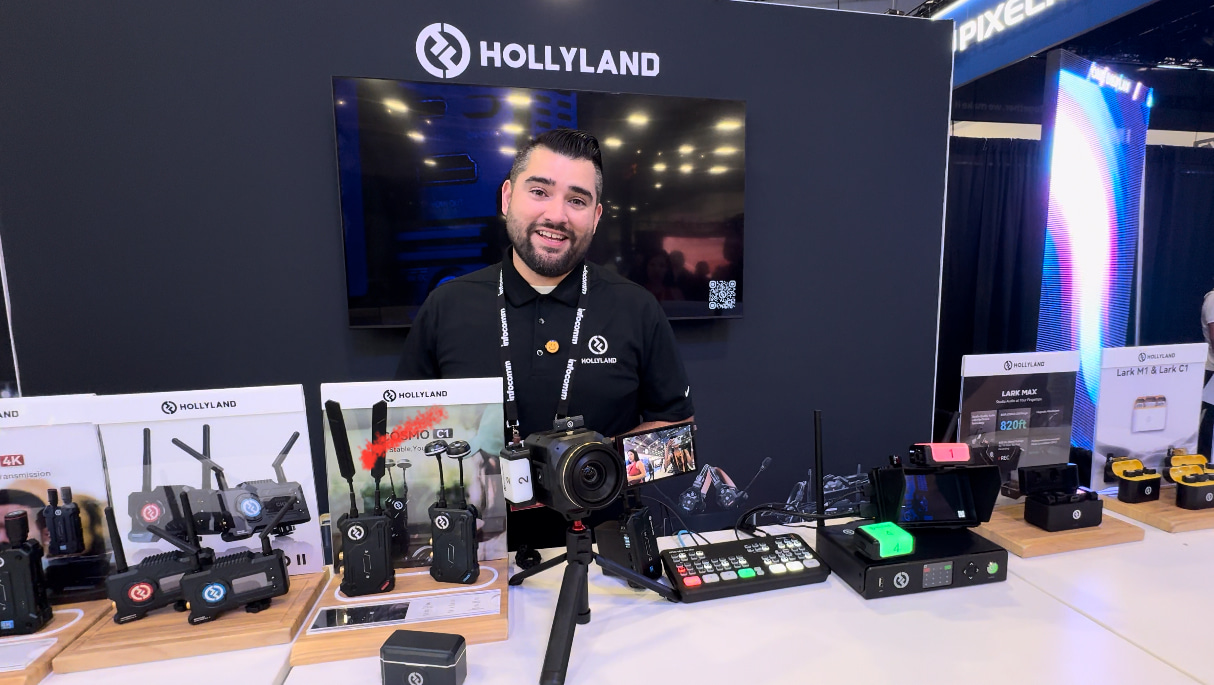 Christian Rivera doing product demo at Hollyland Tech Booth