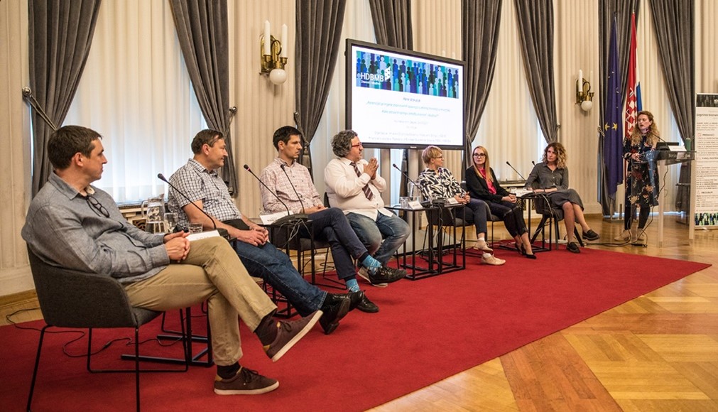 Photo of the panelists at the event "Contribution of bioscience to the green transition"