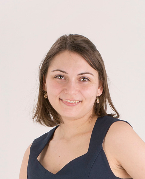 Go to the profile of Eva Viola Suranyi