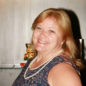 Go to the profile of Patricia Maria Neia Tavares