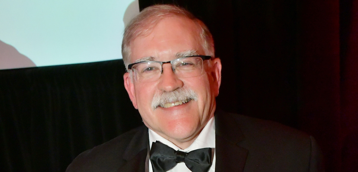 Matthew Burns - recipient of FEM's Americas EMMA for an Outstanding Contribution to Global Mobility 