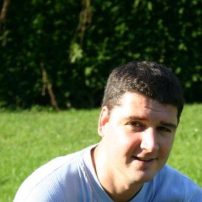 Go to the profile of Damien Larivière