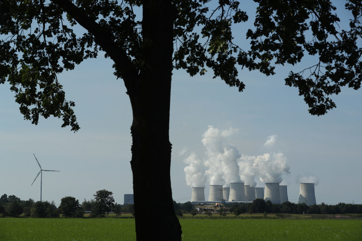 COVID-19 weakens both sides in the battle between coal and renewables