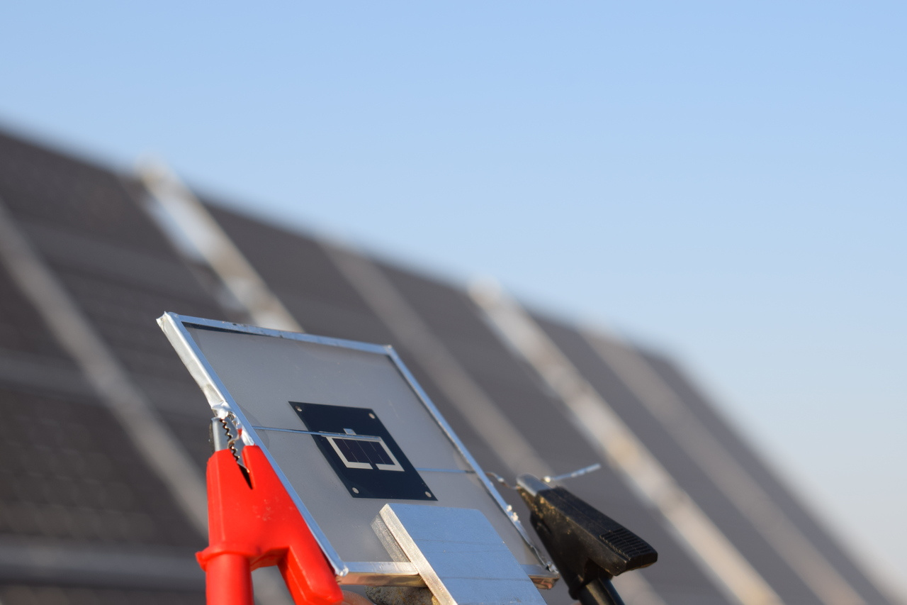 Perovskite/silicon tandem solar cells step into the real world