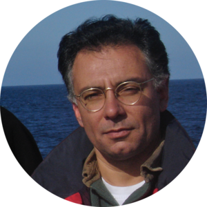 Go to the profile of Santiago Hernández-León