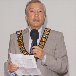 Go to the profile of eric silver