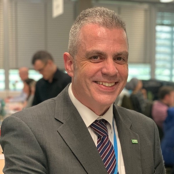 Go to the profile of Jon Lake