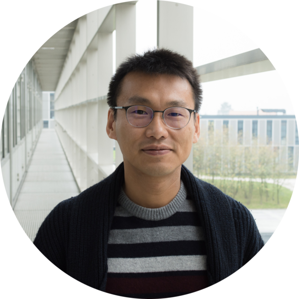 Go to the profile of Yong Ho Lee