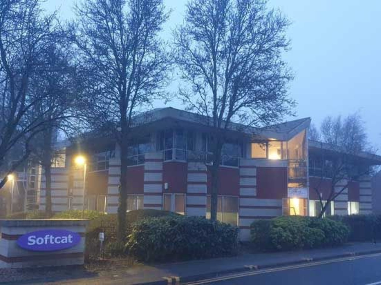 The pharmacies making room for COVID vaccines in offices and marquees