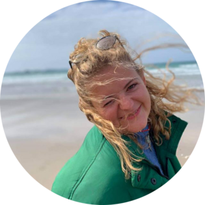 Go to the profile of Domini Bowen