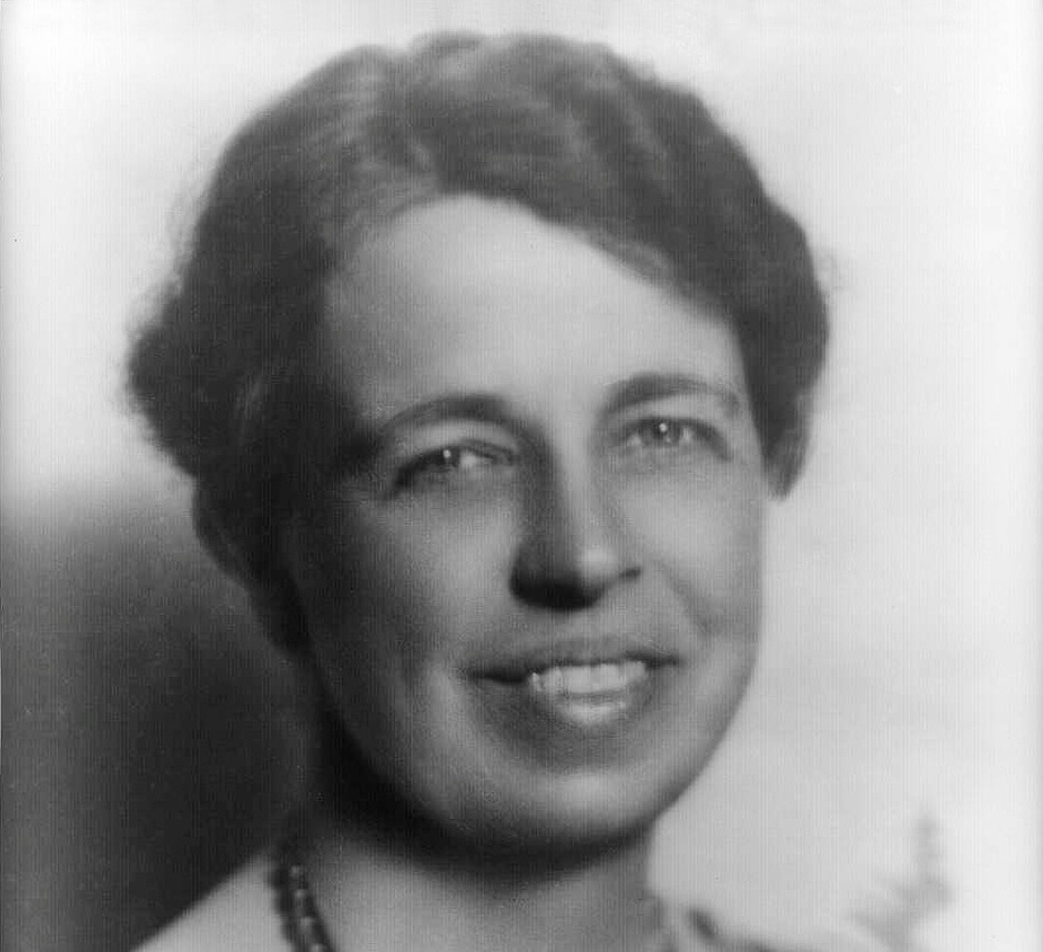 Good leaders inspire people to have confidence in their leader. Great leaders inspire people to have confidence in themselves.