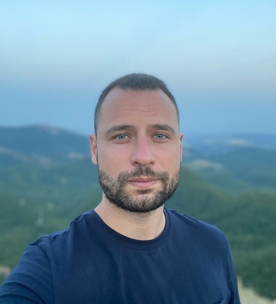 Go to the profile of Lado Basilidze