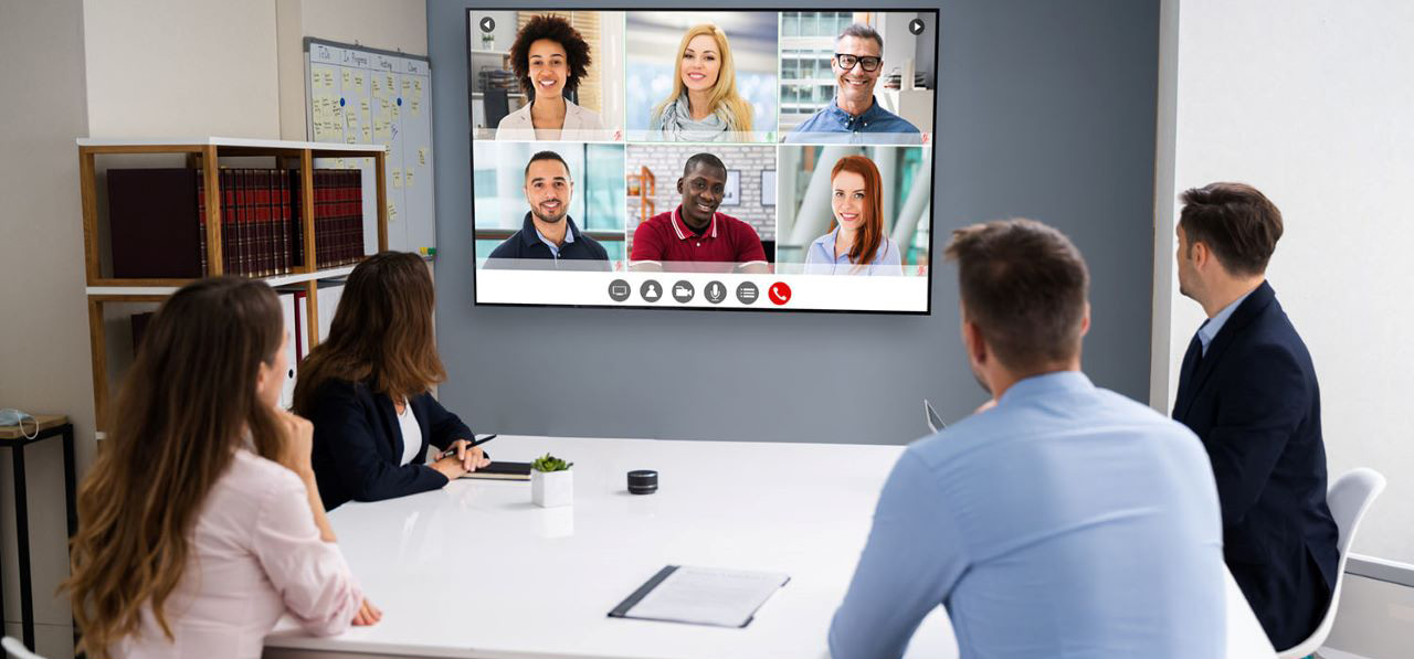 FLASH MEMBER TRAINING: Diseño de audio enfocado en salas de conferencia.