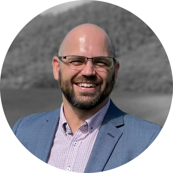 Go to the profile of Ian Skuse