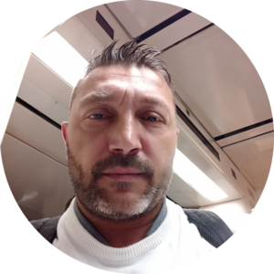 Go to the profile of Eros Mollica