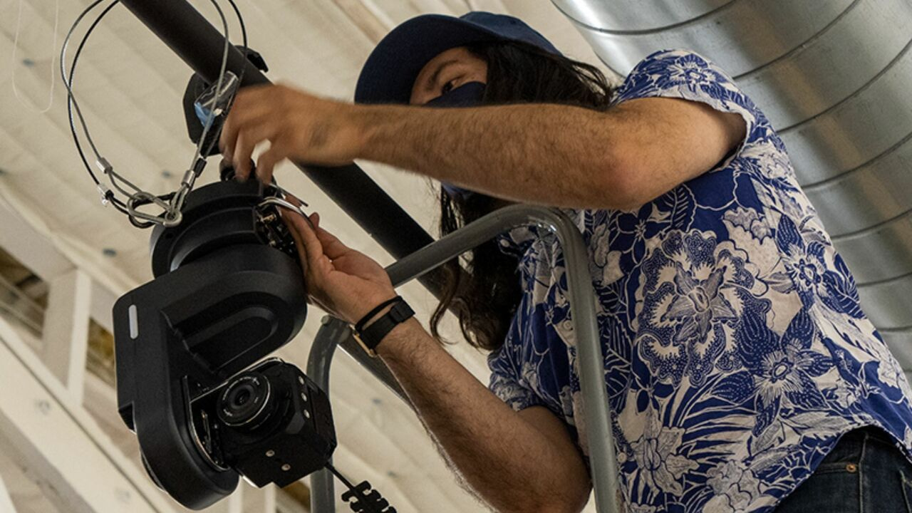 HDBaseT Case Study: Datavideo Stands-Up for Smosh with HDBaseT