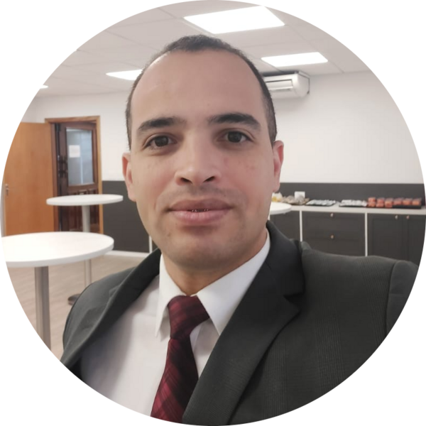 Go to the profile of Elias Souza