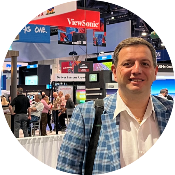 Go to the profile of Leo Golubitsky