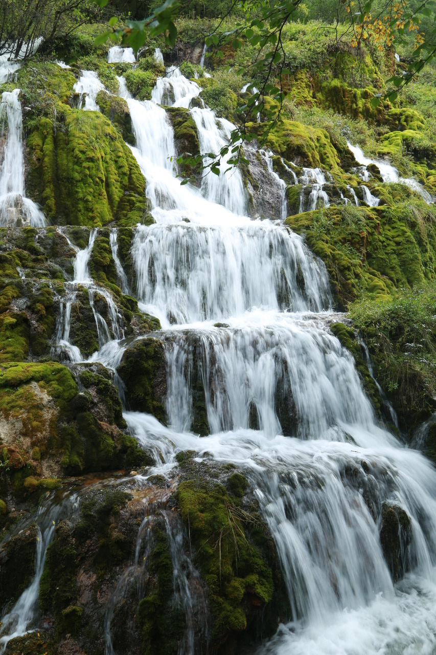 Hydrological control of river and seawater lithium isotopes