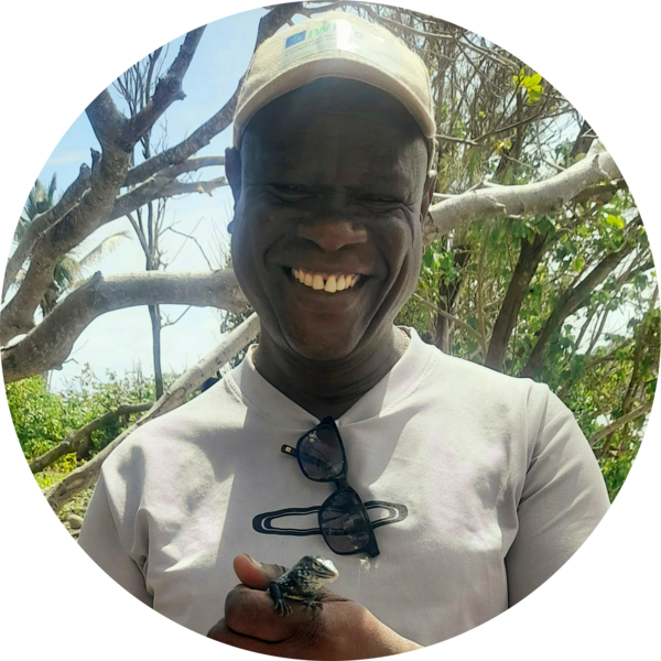 Go to the profile of Augustine Dominique