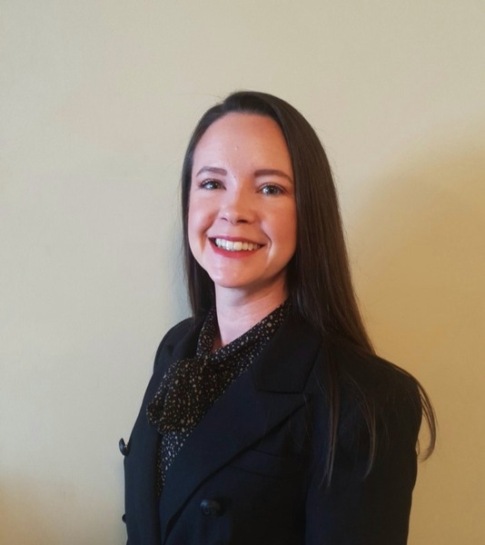 Go to the profile of Dominique Devereaux