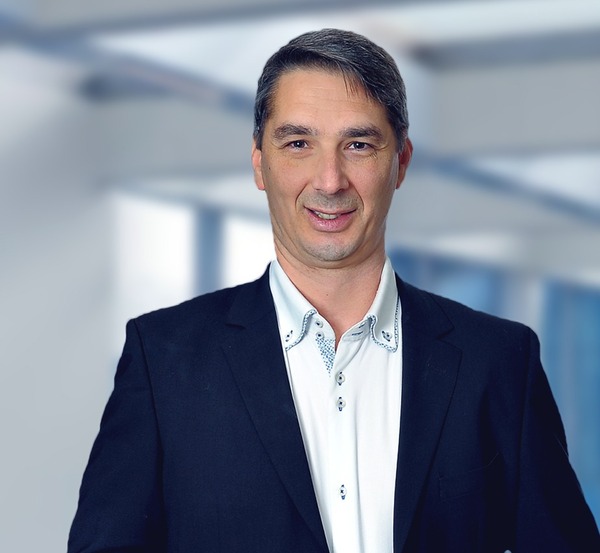 Go to the profile of Oliver Zerrenner