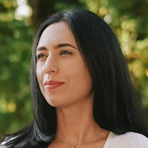 Go to the profile of Anna Wolfert