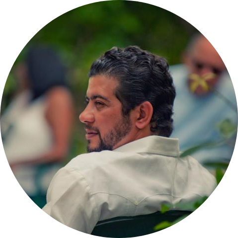 Go to the profile of Alberto Gonzalez