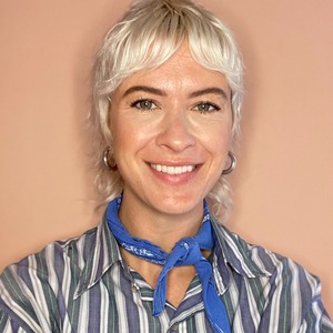 Go to the profile of Lindsay