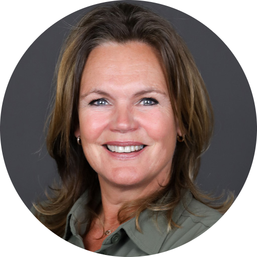 Go to the profile of Jannine van den Akker