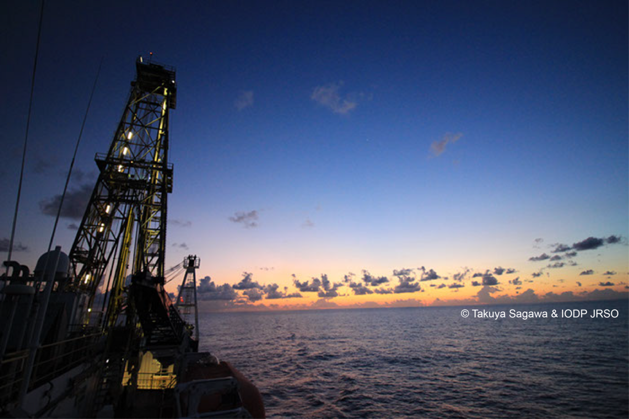 Re-organization of the Australian Monsoon across the Middle Pleistocene Transition