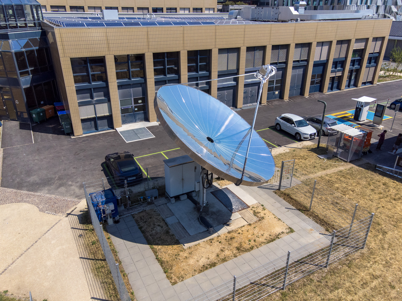 Harnessing the power of the sun to produce hydrogen, oxygen and heat