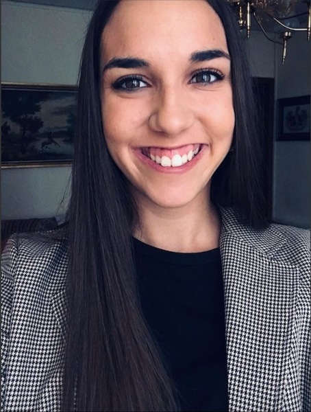 Go to the profile of Paula calvo