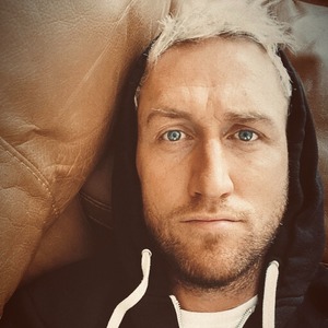 Go to the profile of Damian Burgess