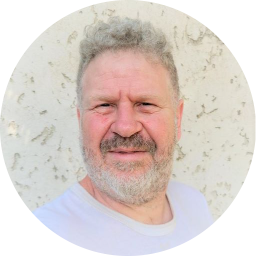 Go to the profile of Oscar Sidi