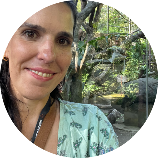 Go to the profile of Thalita Calvi